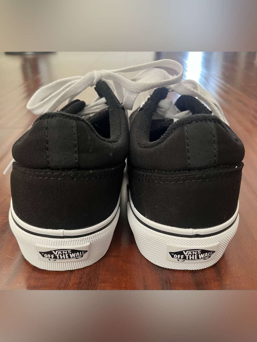 VANS NWOT Black and White Low-Top Canvas Sneakers - Picture 3 of 7